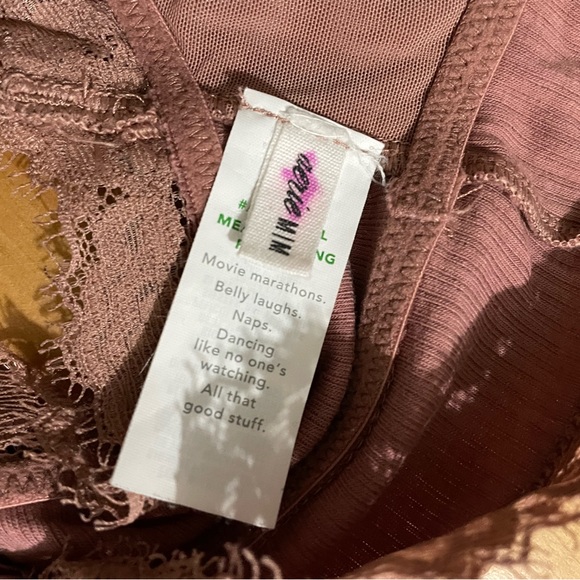 Aerie lace cami - Picture 3 of 4